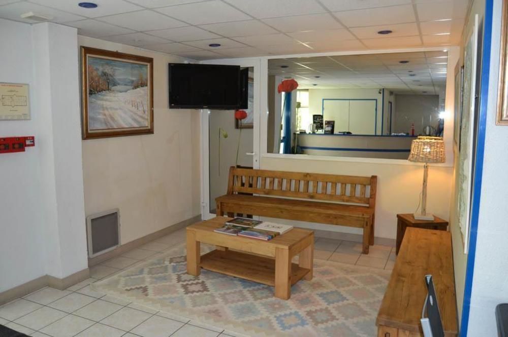 Lac'Hotel France Montréal La Cluse Dış mekan fotoğraf
