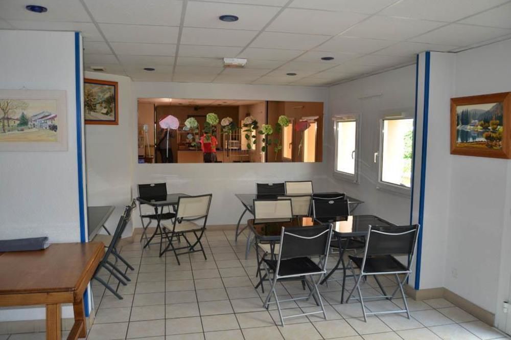 Lac'Hotel France Montréal La Cluse Dış mekan fotoğraf