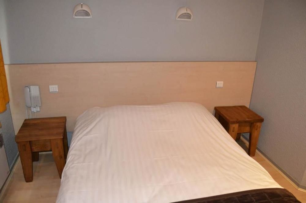Lac'Hotel France Montréal La Cluse Dış mekan fotoğraf